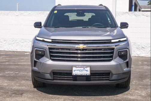 Sterling Gray Metallic 2026 Chevrolet Traverse LT