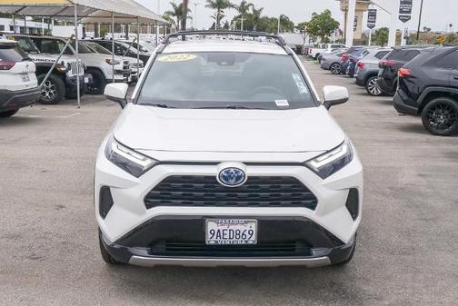 2022 Toyota RAV4 Hybrid SE