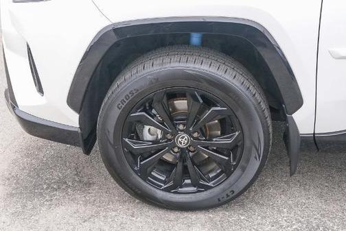 2022 Toyota RAV4 Hybrid SE