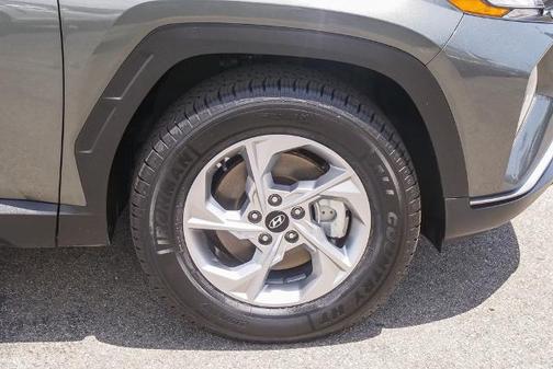 2022 Hyundai TUCSON SE