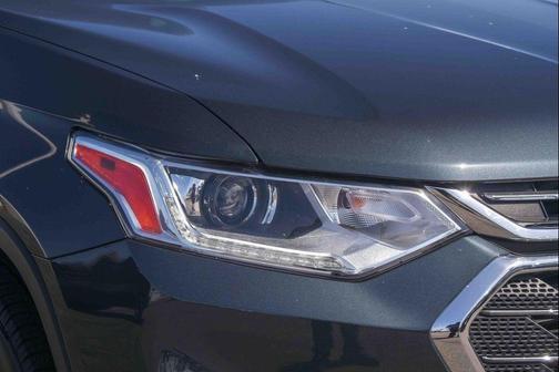 Graphite Metallic 2019 Chevrolet Traverse LT Cloth
