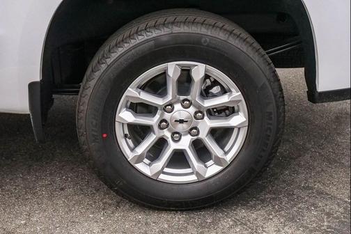 Summit White 2026 Chevrolet Silverado 1500 RST