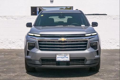 Sterling Gray Metallic 2026 Chevrolet Traverse LT