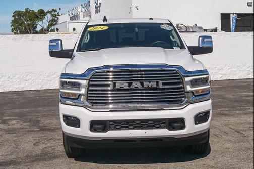 2024 RAM 2500 Laramie Crew Cab 4x4 6'4' Box