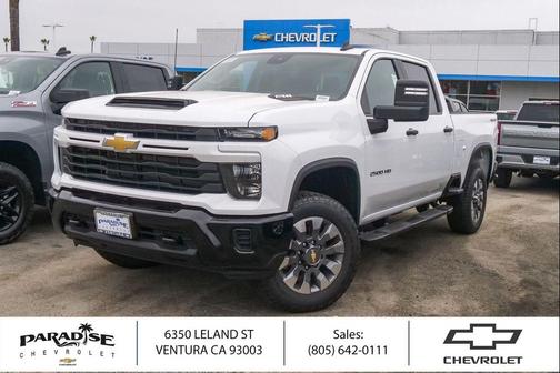 Summit White 2026 Chevrolet Silverado 2500 Custom
