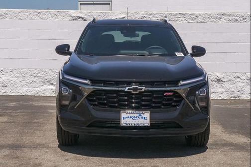 Mosaic Black Metallic 2026 Chevrolet Trax FWD 2RS