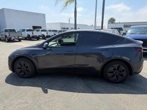 2025 Tesla Model Y Long Range Dual Motor All-Wheel Drive