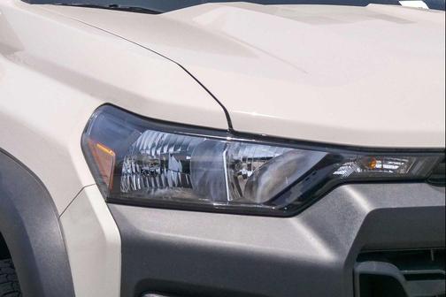 White Sands 2026 Chevrolet Colorado Trail Boss