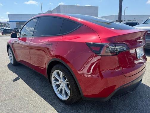 2022 Tesla Model Y Long Range Dual Motor All-Wheel Drive