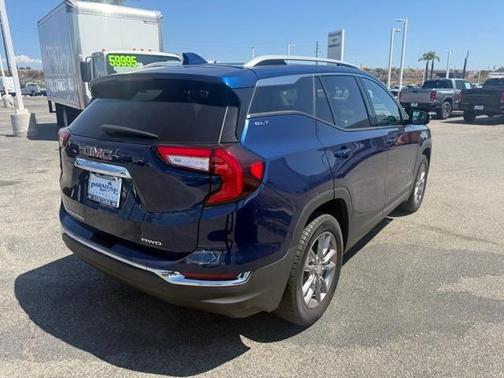 2022 GMC Terrain SLT