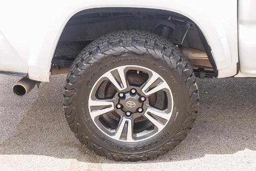 2016 Toyota Tacoma SR