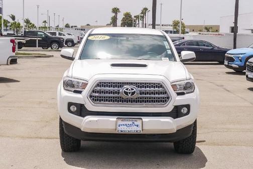 2016 Toyota Tacoma SR