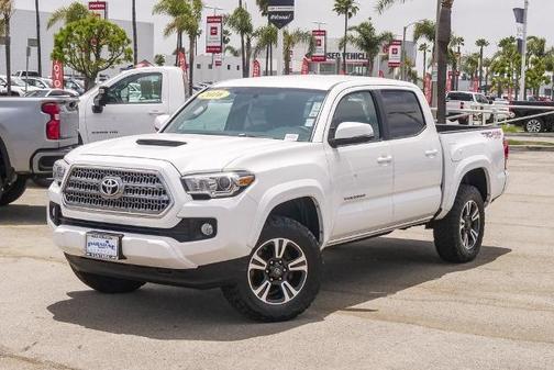2016 Toyota Tacoma SR