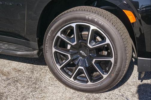 2024 Chevrolet Suburban RST