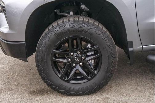 Sterling Gray Metallic 2023 Chevrolet Silverado 1500 LT Trail Boss