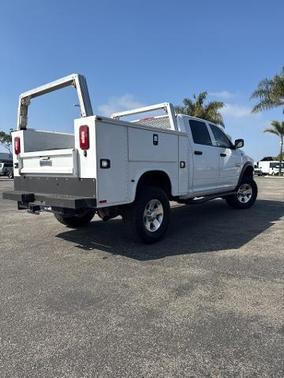 2017 RAM 2500 Tradesman Crew Cab 4x4 6'4' Box