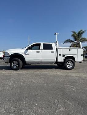 2017 RAM 2500 Tradesman Crew Cab 4x4 6'4' Box