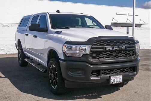 Bright White Clearcoat 2022 RAM 2500 Tradesman Crew Cab 4x4 6'4' Box