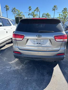 2018 Kia Sorento LX