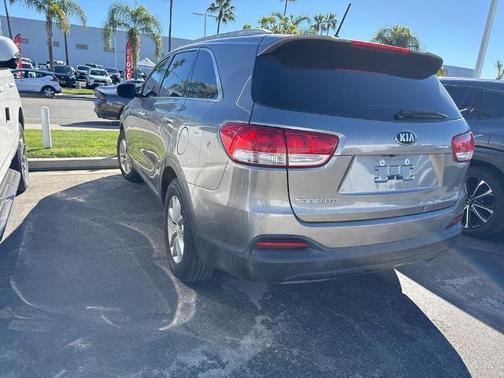2018 Kia Sorento LX