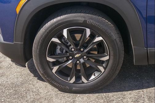 Blue Glow Metallic 2023 Chevrolet Trailblazer LT