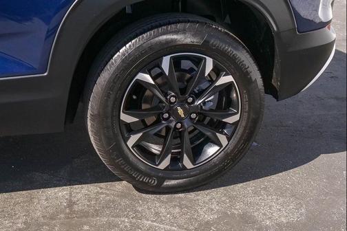 Blue Glow Metallic 2023 Chevrolet Trailblazer LT