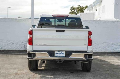Summit White 2026 Chevrolet Silverado 1500 LT