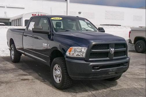 True Blue Pearlcoat 2018 RAM 2500 Tradesman Crew Cab 4x4 8' Box