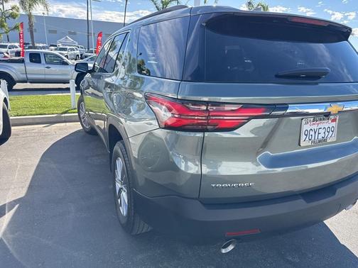 2023 Chevrolet Traverse LT Cloth