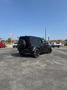 2024 Land Rover Defender 110 P400 X-Dynamic SE