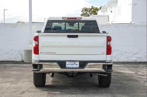 Summit White 2026 Chevrolet Silverado 1500 LT