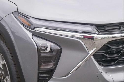 Sterling Gray Metallic 2026 Chevrolet Trax LT