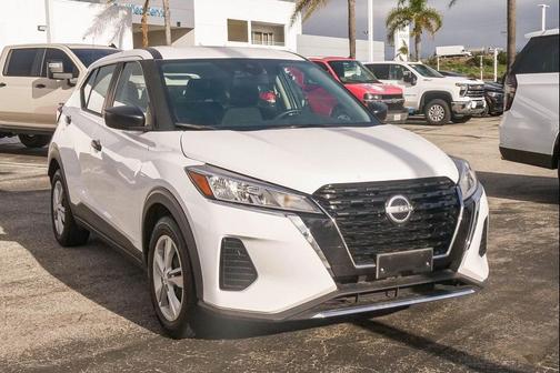2023 Nissan Kicks S