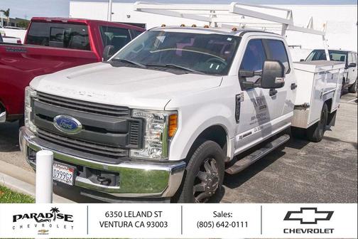 Oxford White 2017 Ford F-350 Lariat