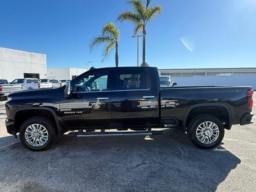 2022 Chevrolet Silverado 2500 High Country