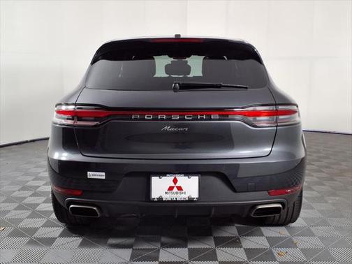 2021 Porsche Macan Base
