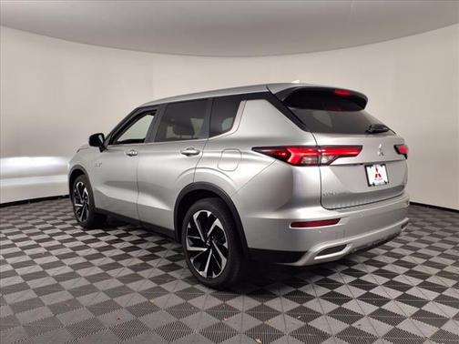 2024 Mitsubishi Outlander PHEV SE S-AWC