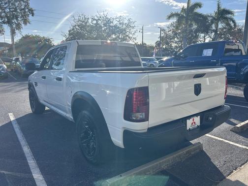 2024 RAM 1500 Classic Warlock Crew Cab 4x2 5'7' Box