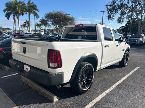 2024 RAM 1500 Classic Warlock Crew Cab 4x2 5'7' Box