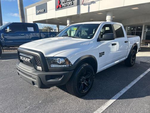 2024 RAM 1500 Classic Warlock Crew Cab 4x2 5'7' Box