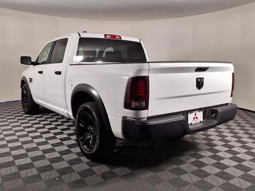 2024 RAM 1500 Classic Warlock Crew Cab 4x2 5'7' Box