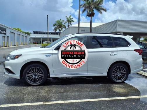 2022 Mitsubishi Outlander PHEV LE