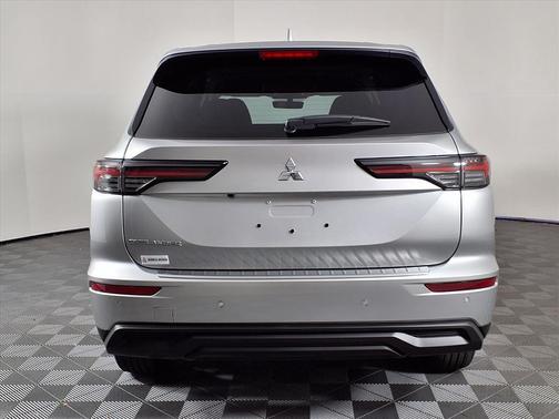 2026 Mitsubishi Outlander ES 1.5T 2WD