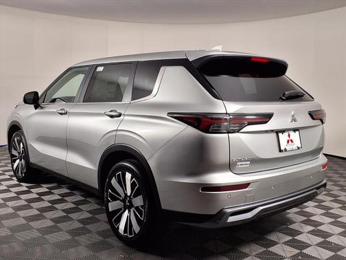 2025 Mitsubishi Outlander SE 2.5 2WD