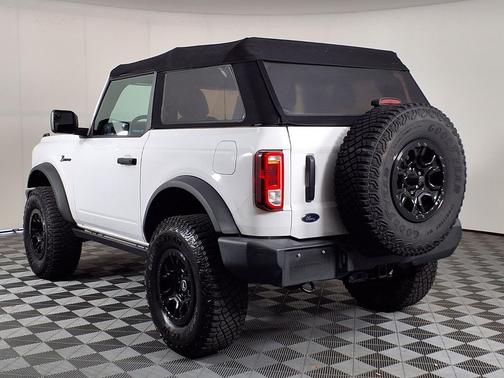Oxford White 2021 Ford Bronco Base