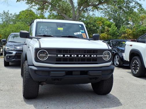 Oxford White 2021 Ford Bronco Base