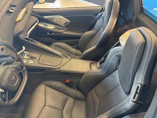 2022 Chevrolet Corvette Stingray w/2LT