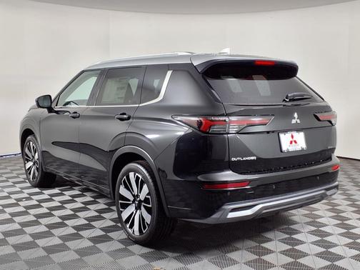 2025 Mitsubishi Outlander PLATINUM EDITION 2.5 S-AWC
