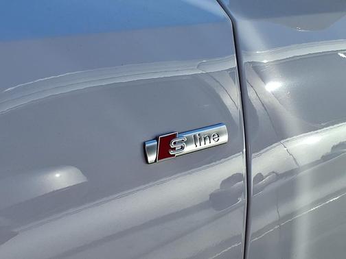 2023 Audi Q8 55 Prestige