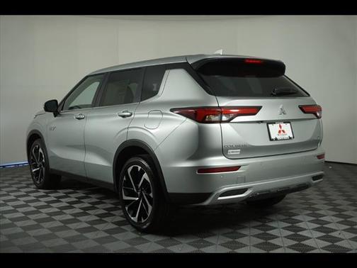 2025 Mitsubishi Outlander PHEV SE S-AWC